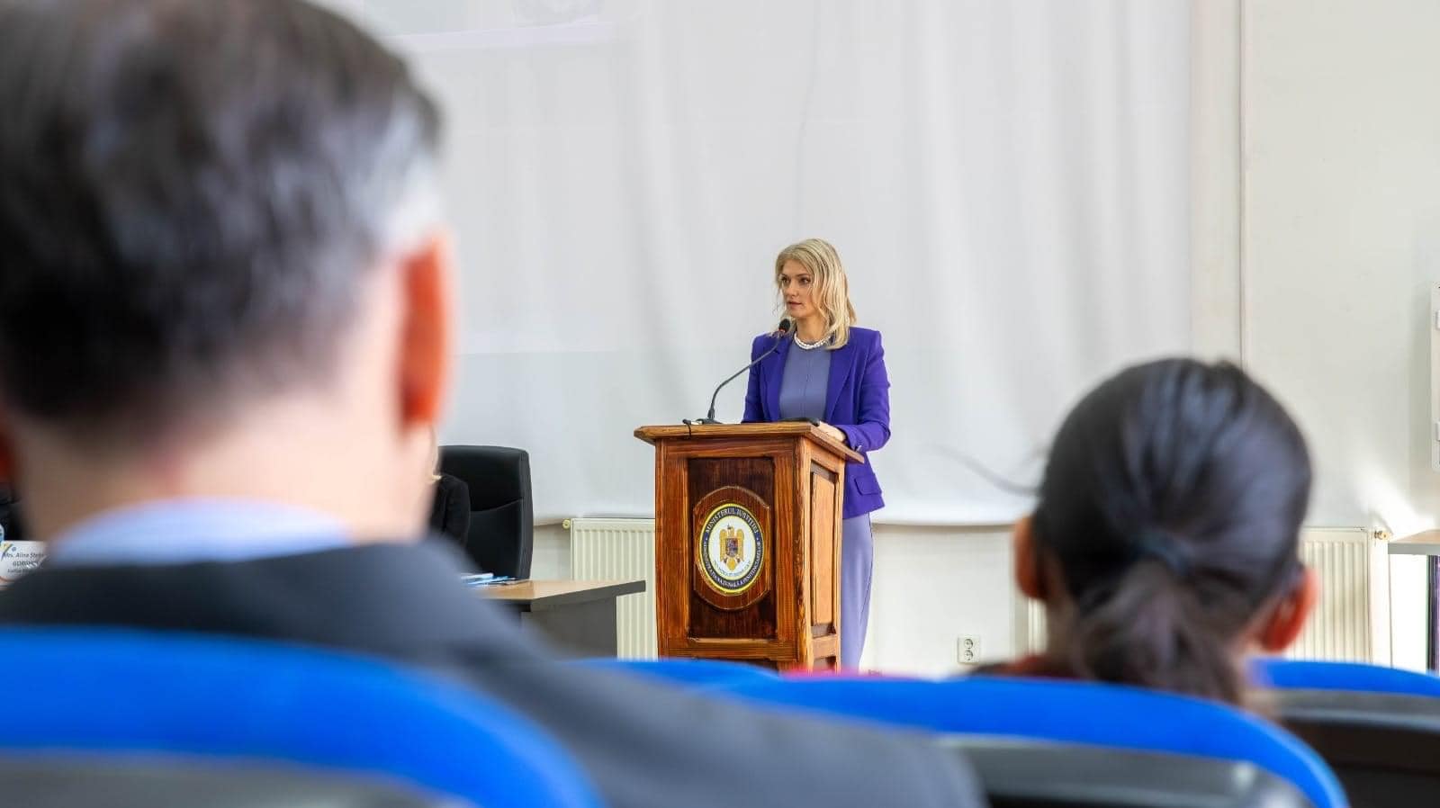 Ministra Justiției Alina Gorghiu Litigiile ce rezultă din contractele