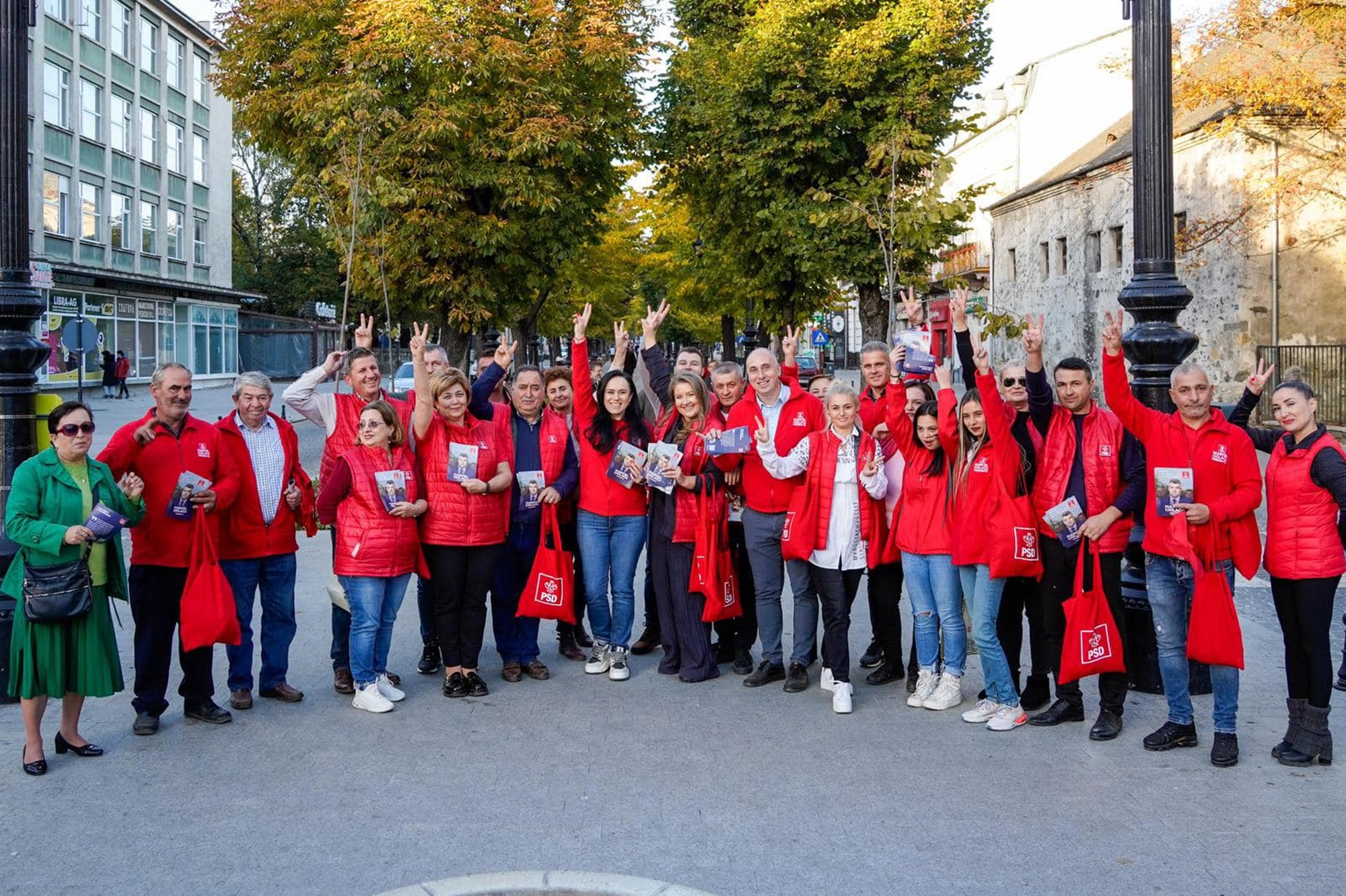 Ministrul Simona Bucura-Oprescu și echipa PSD, alături de comunitățile din Rucăr, Schitu Golești, Câmpulung și Topoloveni!